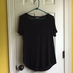 Loose fit v neck tee